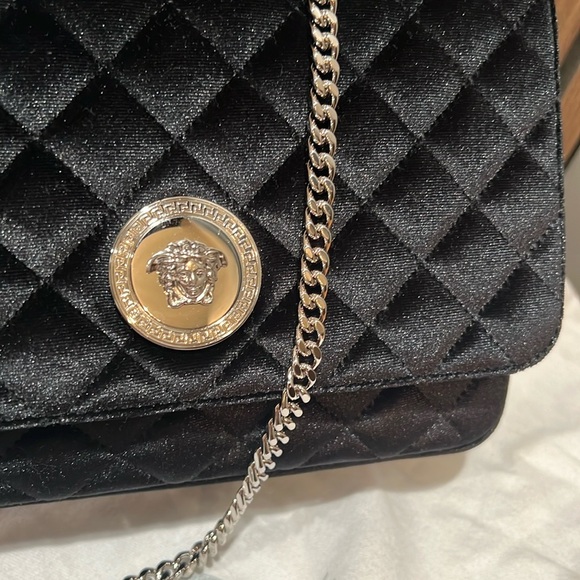 •New Versace bag - Picture 5 of 8